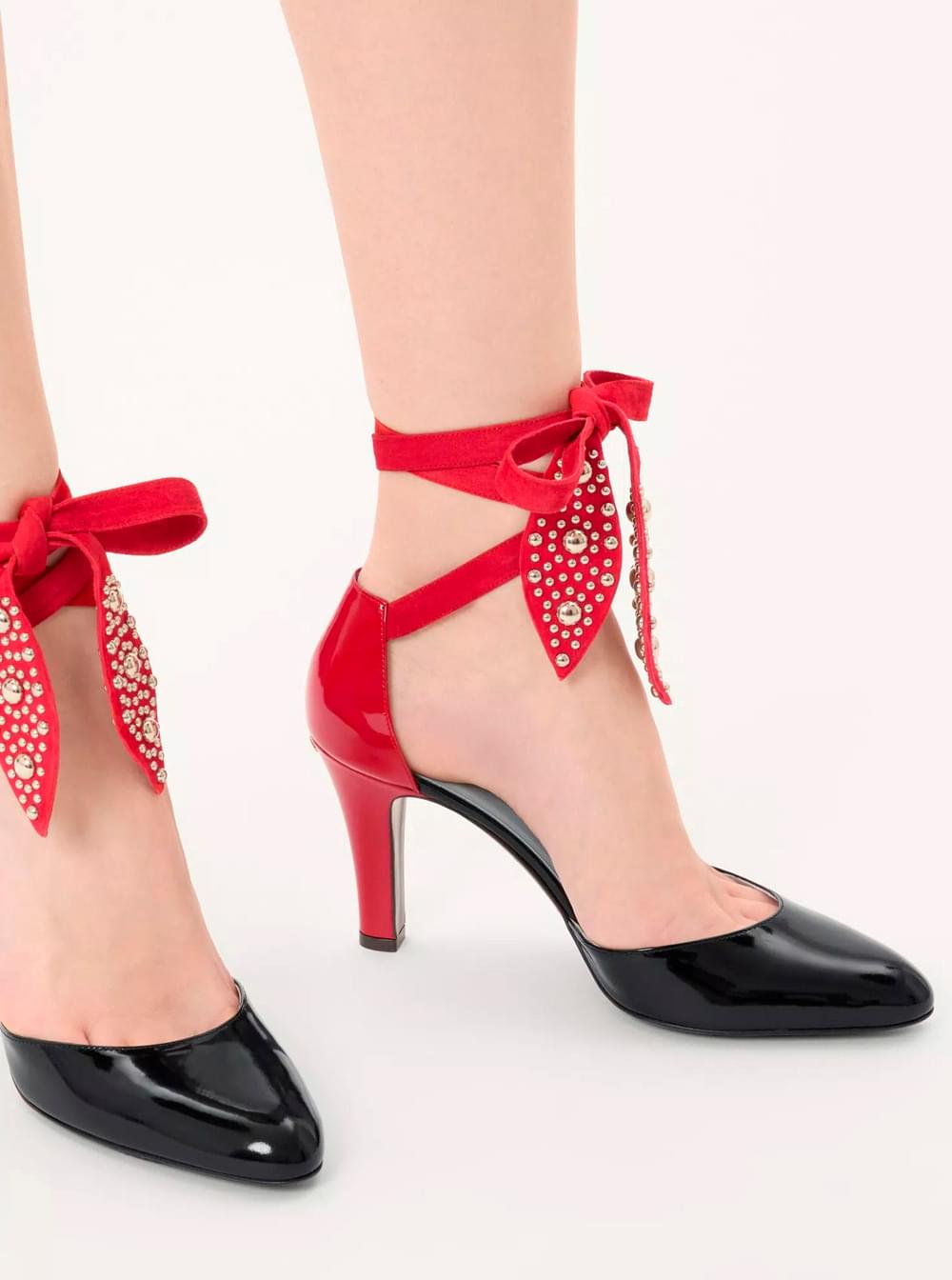 Valentino Garavani Women 'Foliefoliage' Black Pumps Bead Embellishment And Color-Block Design In Leather Woman
