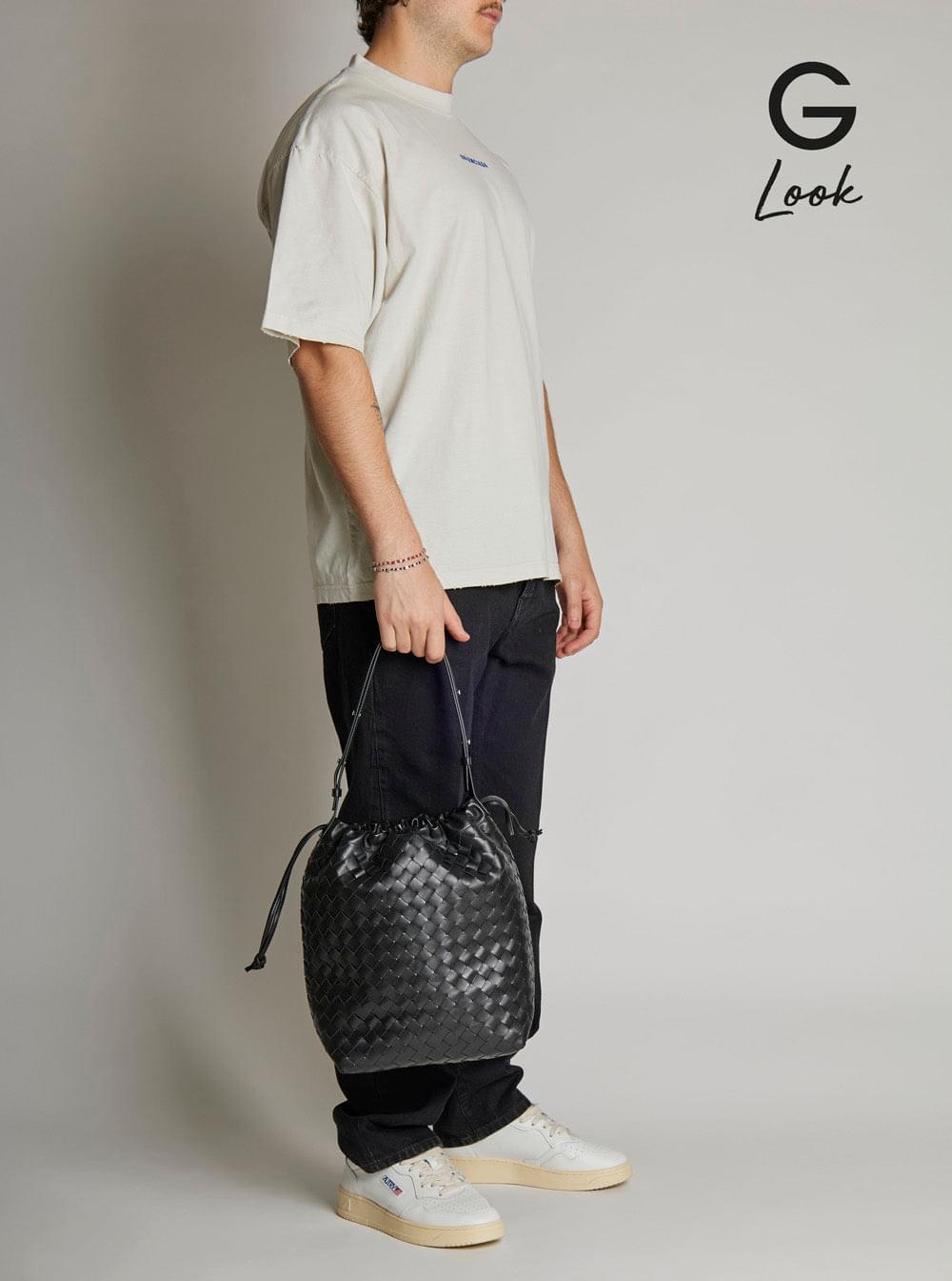 Bottega Veneta Men Black Shoulder Bag With Drawstring Closure And Intrecciato Motif In Leather Man