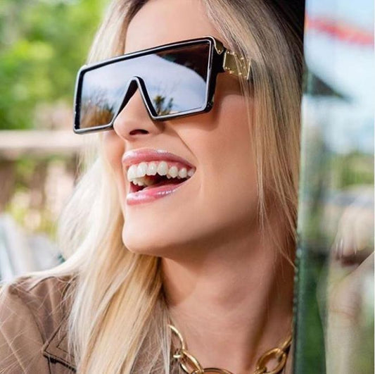 New Design New Stylish New Classic New Black & White Square Shape Sunglasses For Women New Fashionable Branded & Oversized Sun Glasses For Men New Luxury Shades Sunglasses For Men & Women
