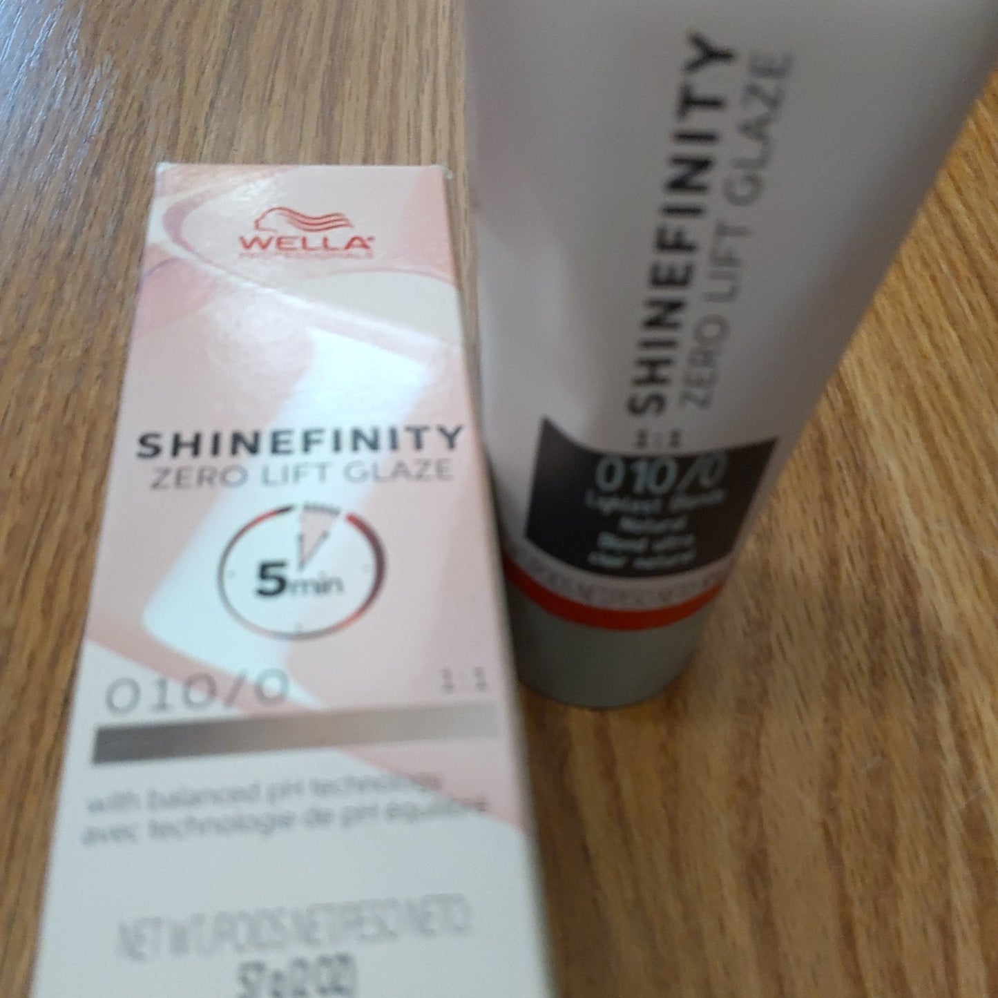 wella shinefinity 2 oz color 010/6