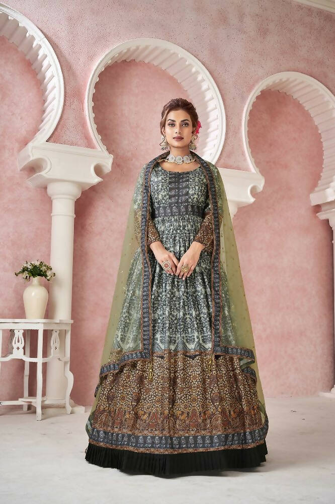 Everywhere Designer Black Dola Silk Gown With Dupatta - Anbazaar