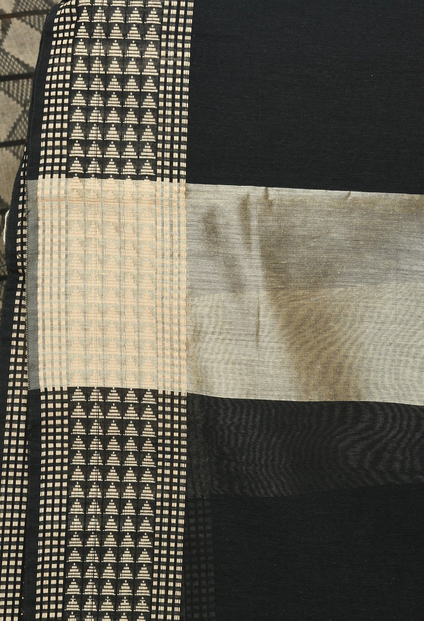 Mominos Fashion Moeza Women's Handloom Cotton Black Dupatta