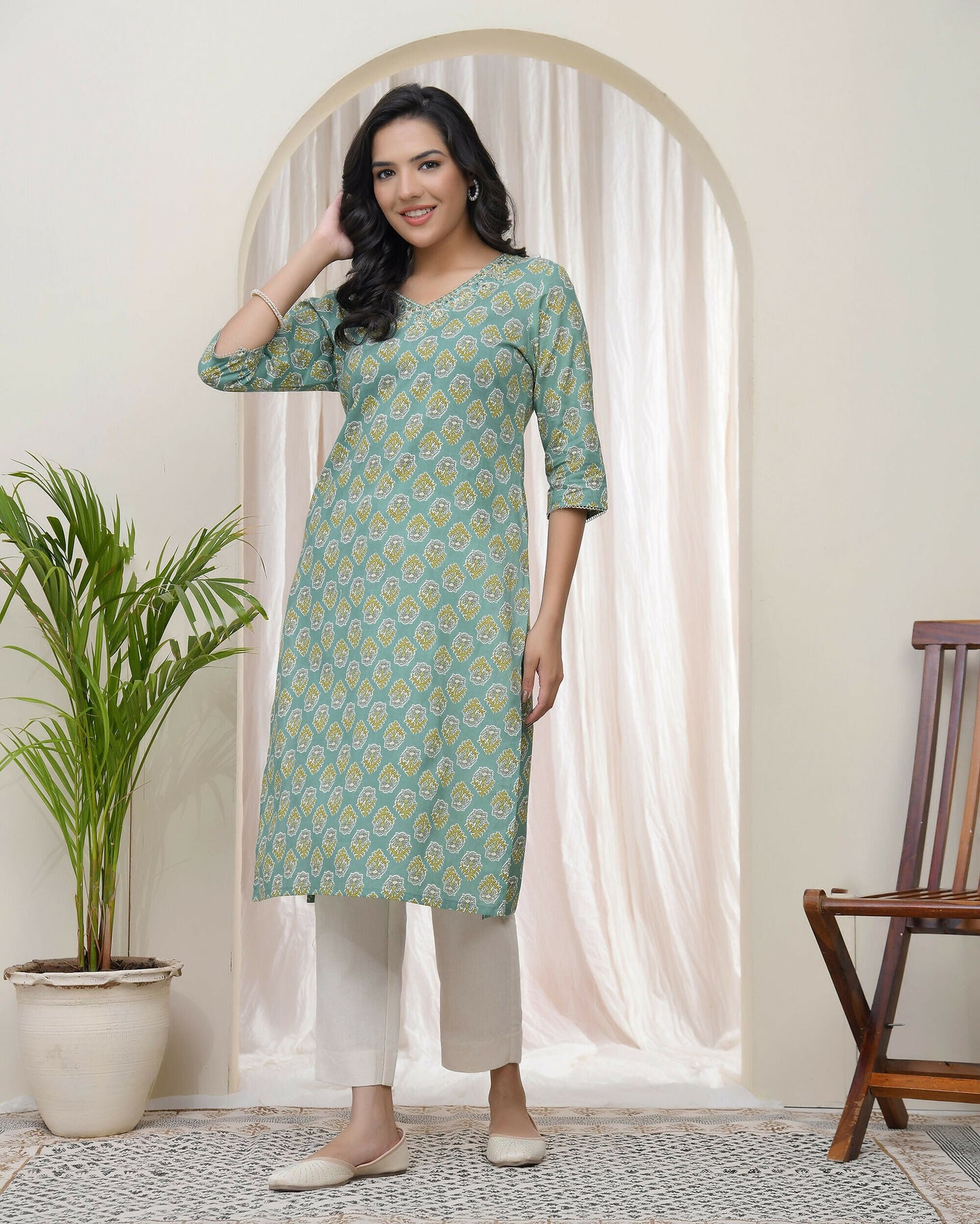 Vaasva Women Aqua Cotton Printed Straight Kurti With Pant