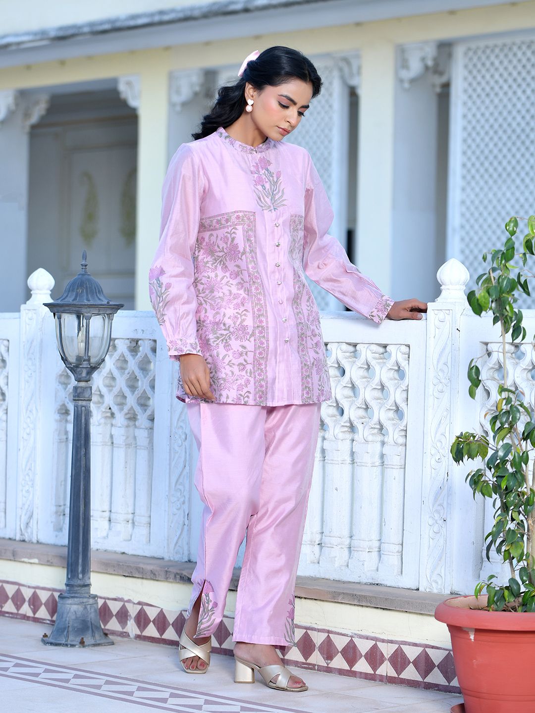 Vaasva Women's Soft Pink Chanderi Block Printed Cord Set