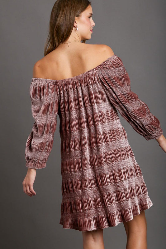 Off-Shoulder Balloon Sleeve Velvet Mini Dress For Women – Glamorous Off-Shoulder Dress, Balloon Sleeve Mini Dress, Luxurious Velvet Dress, Elegant Party Dress, Statement Mini Dress