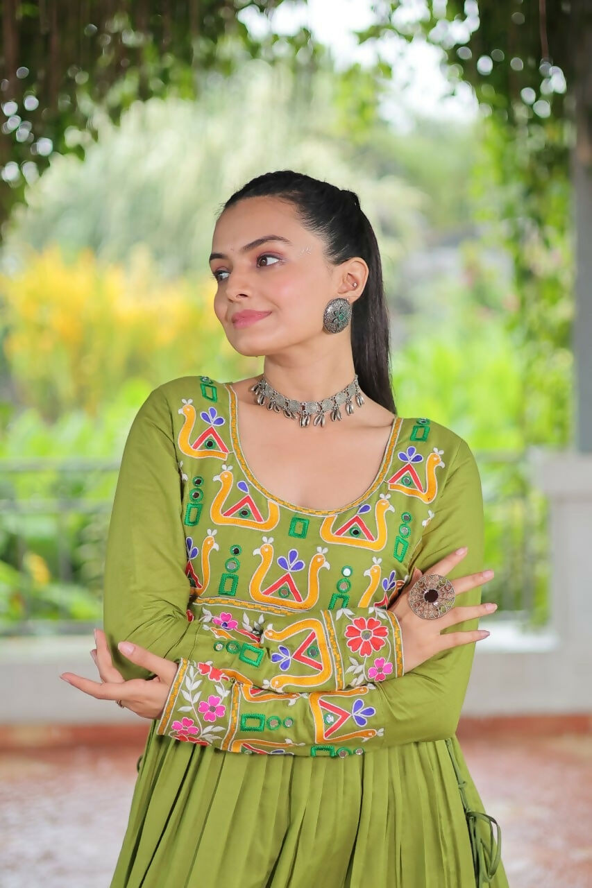 Vastranavya Green Pink Navratri Special Rayon Kutchi Gamthi Work Kurti
