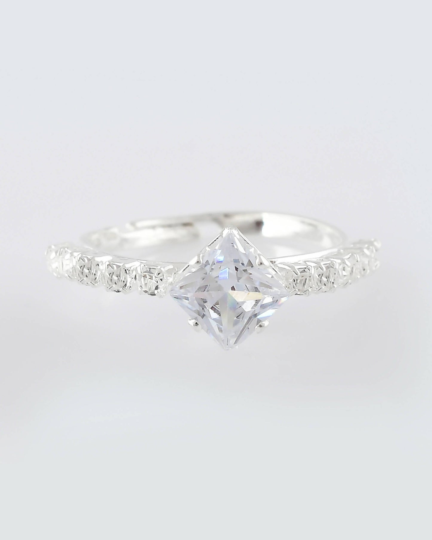 VOJ white CZ-detail Stainless Steel Cubic Zirconia Silver Plated Adjustable Finger Ring