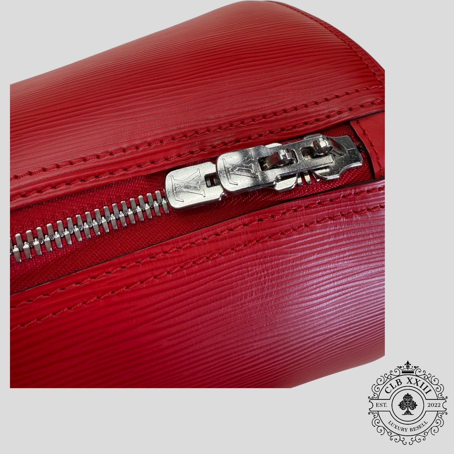 Louis Vuitton x Supreme Keepall Bandouliere EPI 45 in Red