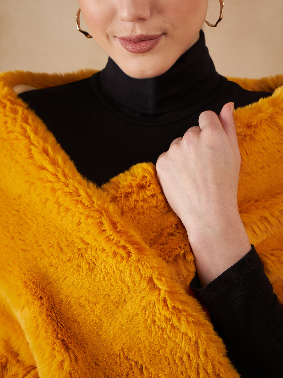 InWeave Women's Yellow Long Faux Fur Cape