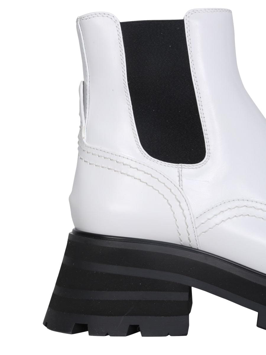 Alexander Mcqueen Women Wander Chelsea Boots