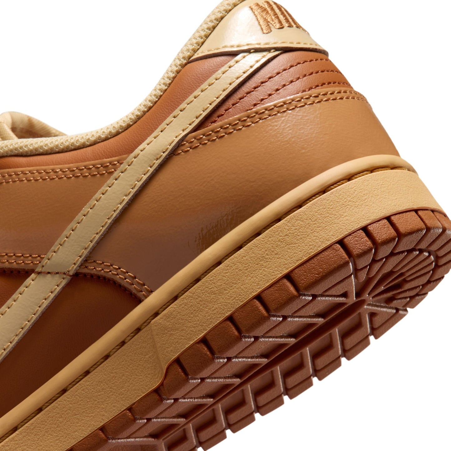 Nike Mens Dunk Low Retro - Sesame