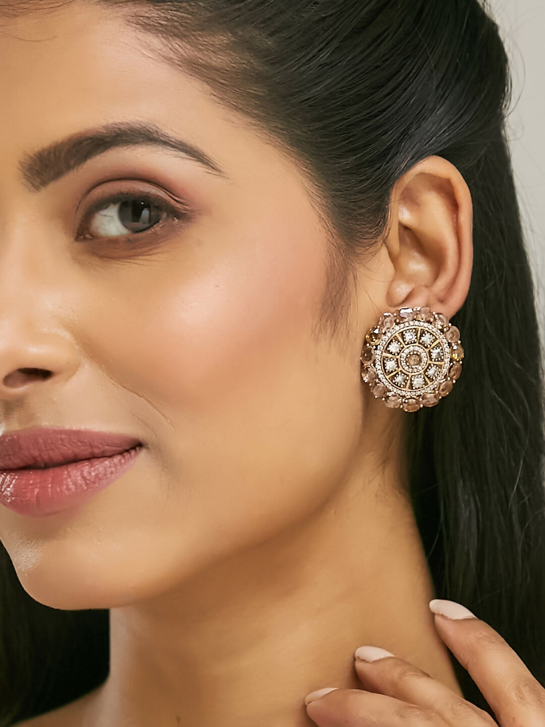 Nuyug 22k Gold Plated Round Stud Earrings