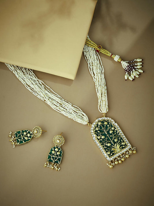 Nuyug 22K Gold-Plated Pearl Beaded Strings Green Enamel Pendant with Floral Motifs Necklace Set