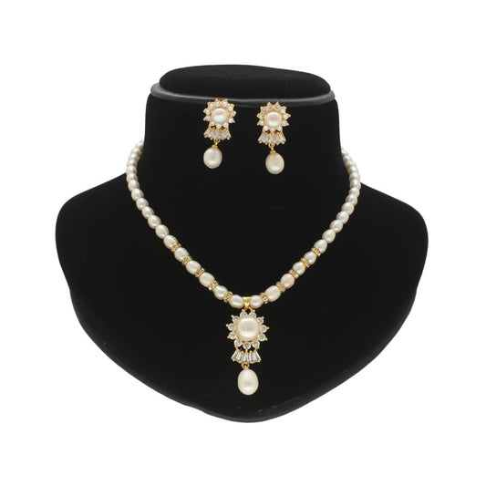 J Pearls Klara Pearl Set