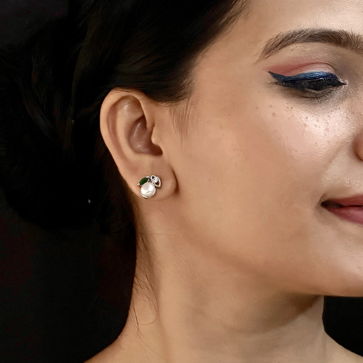 J Pearls Dheera Pearl Earrings