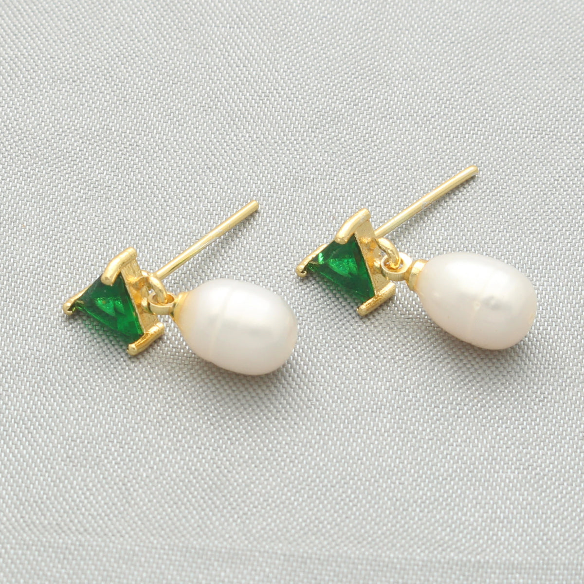 J Pearls Akshara Pearl Earrings