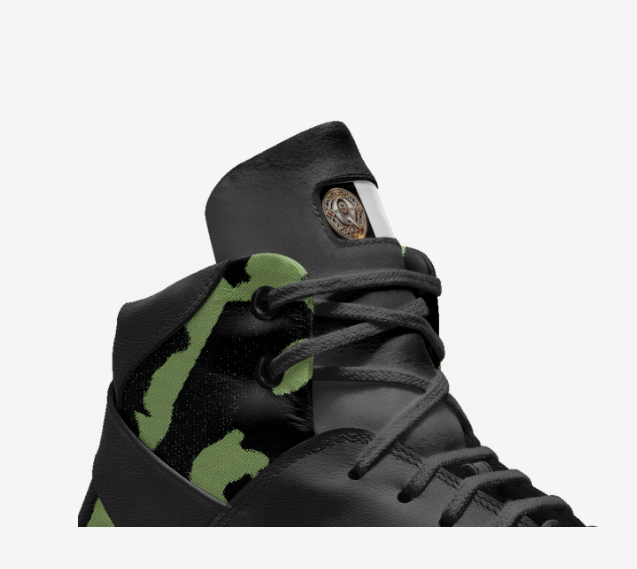QE Moment Sneakers