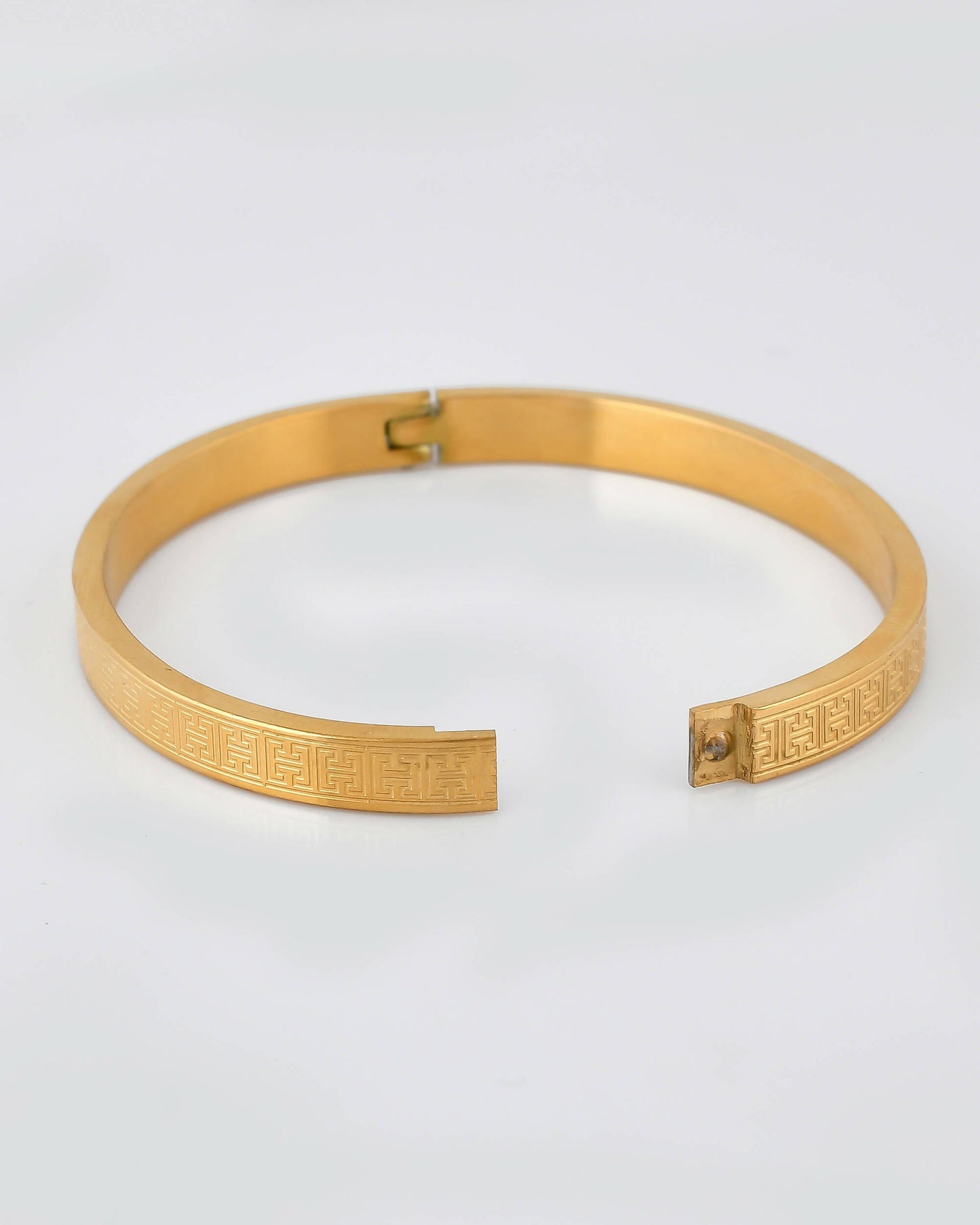 VOJ Stainless Steel Gold-Polished Bracelet