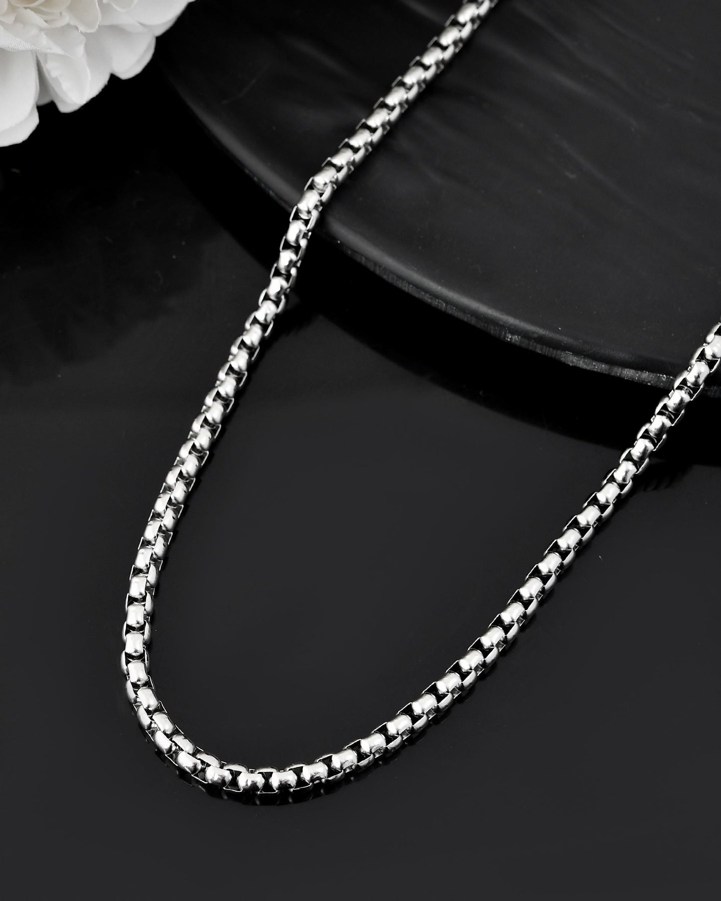VOJ Men Stainless Steel Silver-Plated Minimal Chain