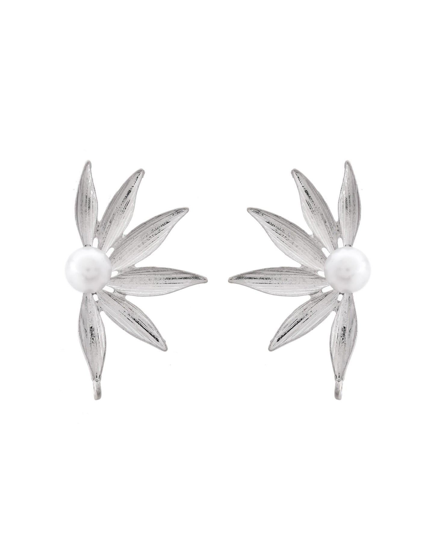 VOJ Silver Plated Stainless Steel Pearl Flower Shaped Studs