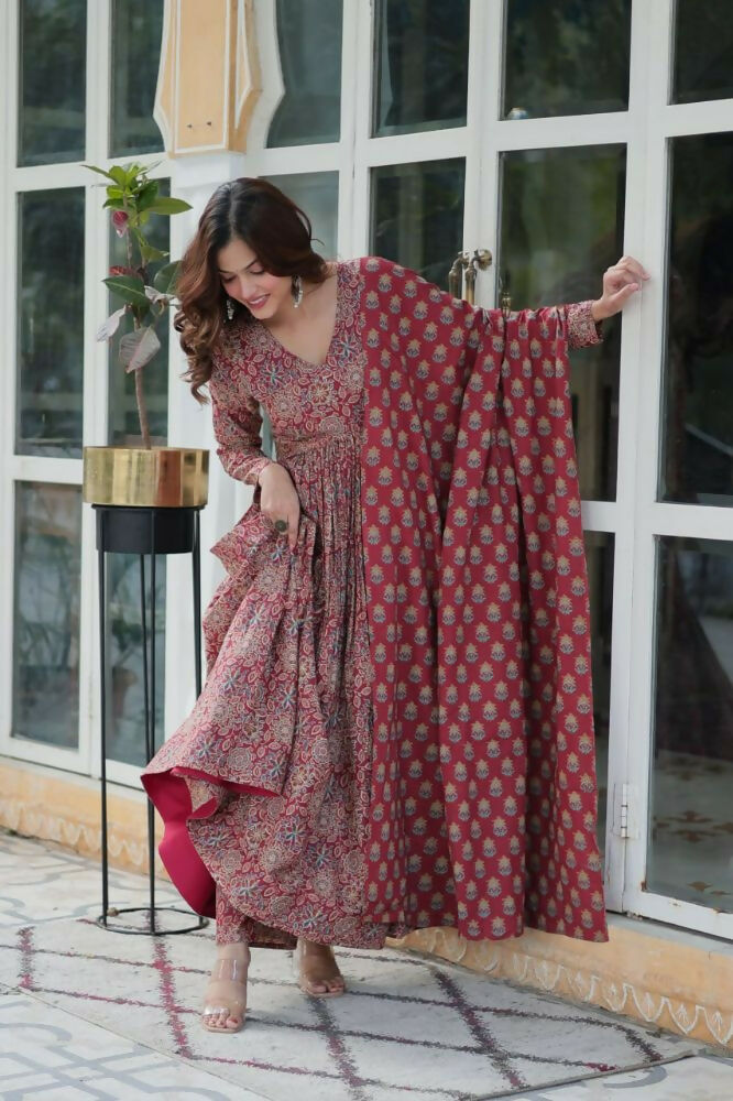 Vastranavya Maroon Pure Cotton Printed Top with Pant & Dupatta Set