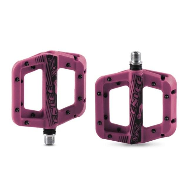 Anti-Vibration Mountain Bike Pedal Anti-Skid Lightweight Nylon Fiber Bicycle Pedal Board High-Strength Anti-Skid Bicycle Pedal New Nylon Fabric Anti Slip Durable Mountain Bike Flat Pedals