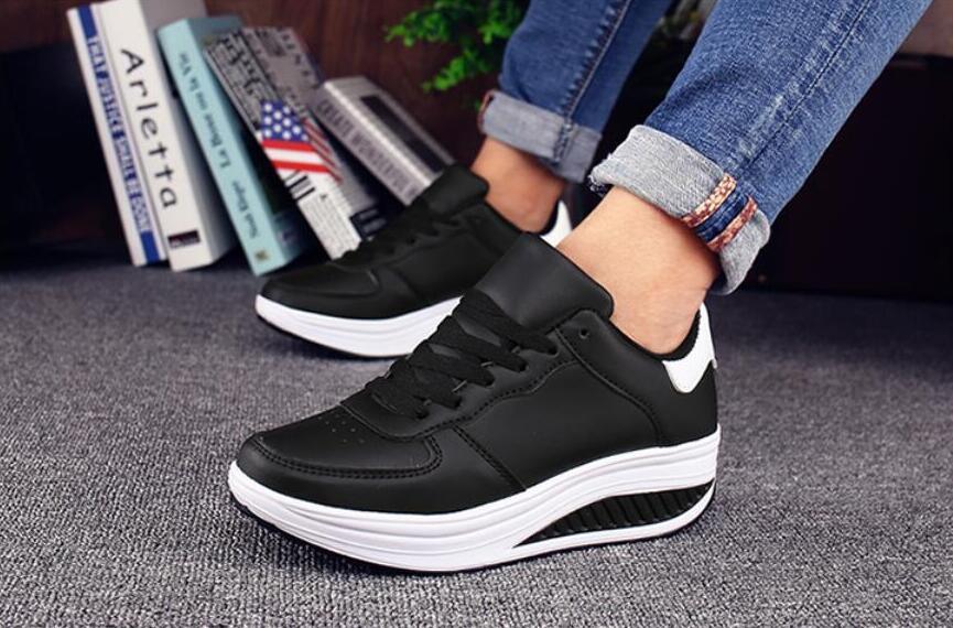 Black Breathable Waterproof Leather Casual Sports Flat Low Top Comfortable Women's Sneakers