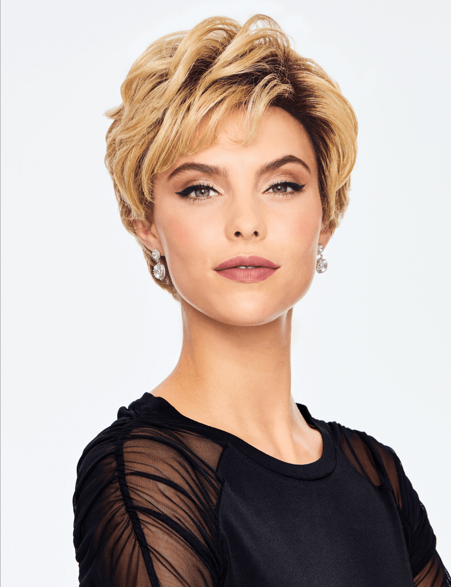 chic wavy Jane wig by Hairdo color SS14/88