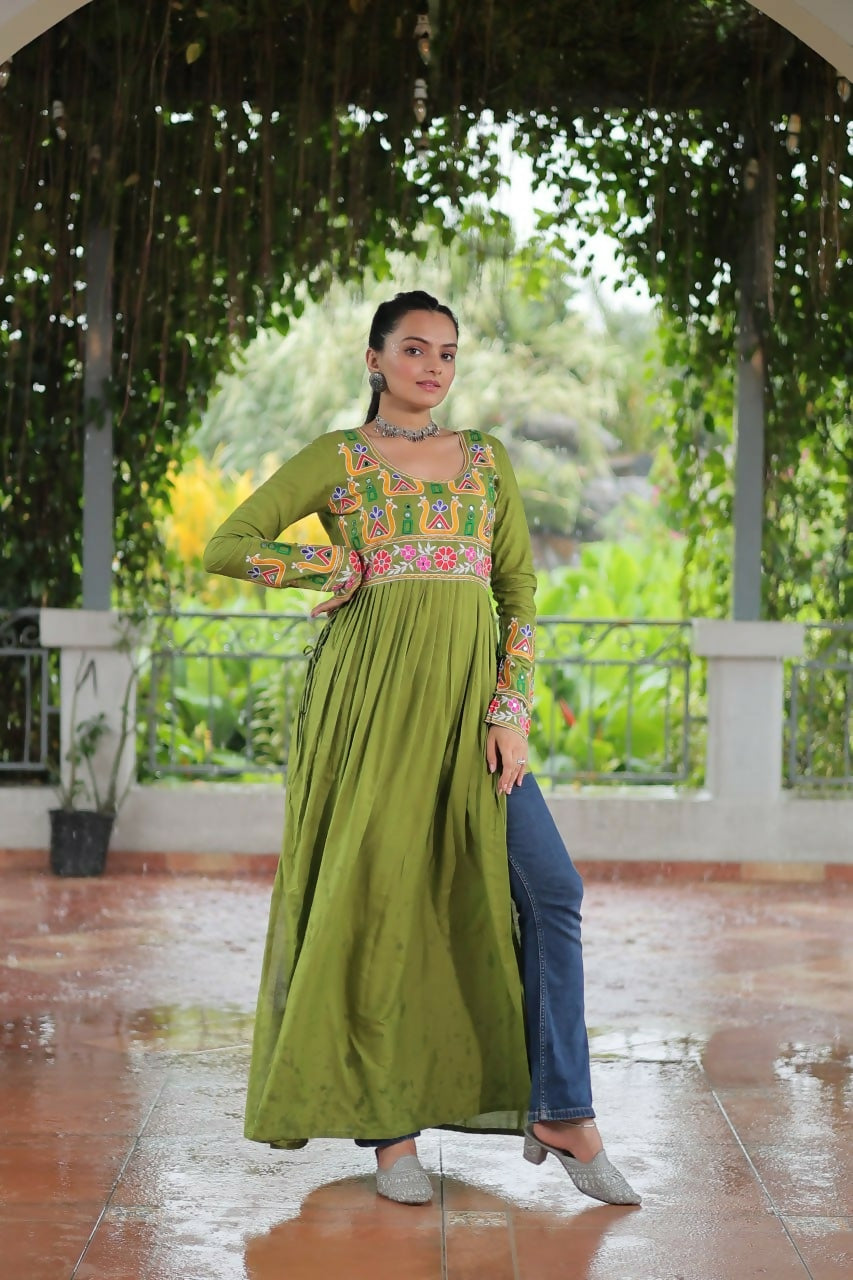 Vastranavya Green Pink Navratri Special Rayon Kutchi Gamthi Work Kurti