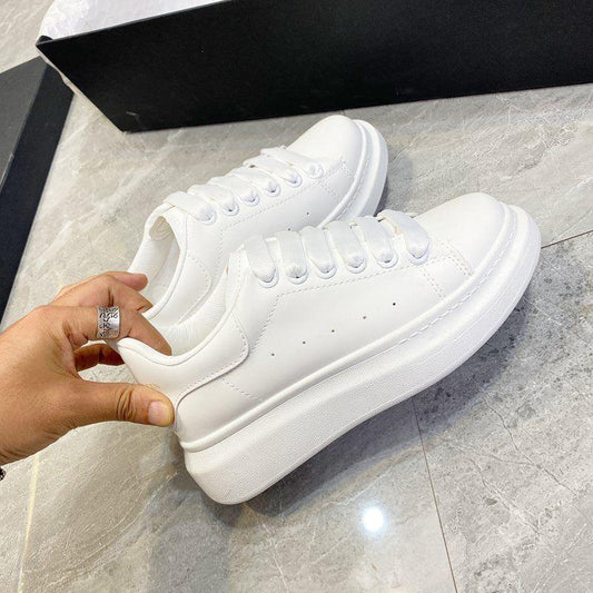 Elegant Mens Spring White Sneakers Platform Tenis Comfortable Sneakers Leather Male Spring Flats Trainers Outdoor Mens Casual Sports High Quality Sneakers