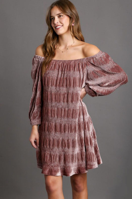 Off-Shoulder Balloon Sleeve Velvet Mini Dress For Women – Glamorous Off-Shoulder Dress, Balloon Sleeve Mini Dress, Luxurious Velvet Dress, Elegant Party Dress, Statement Mini Dress