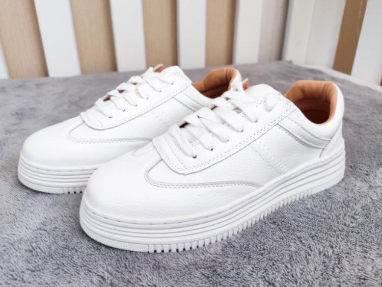 White Split Leather Lace Up Casual Luxury Leather Women's Fashion Flat Sneakers
