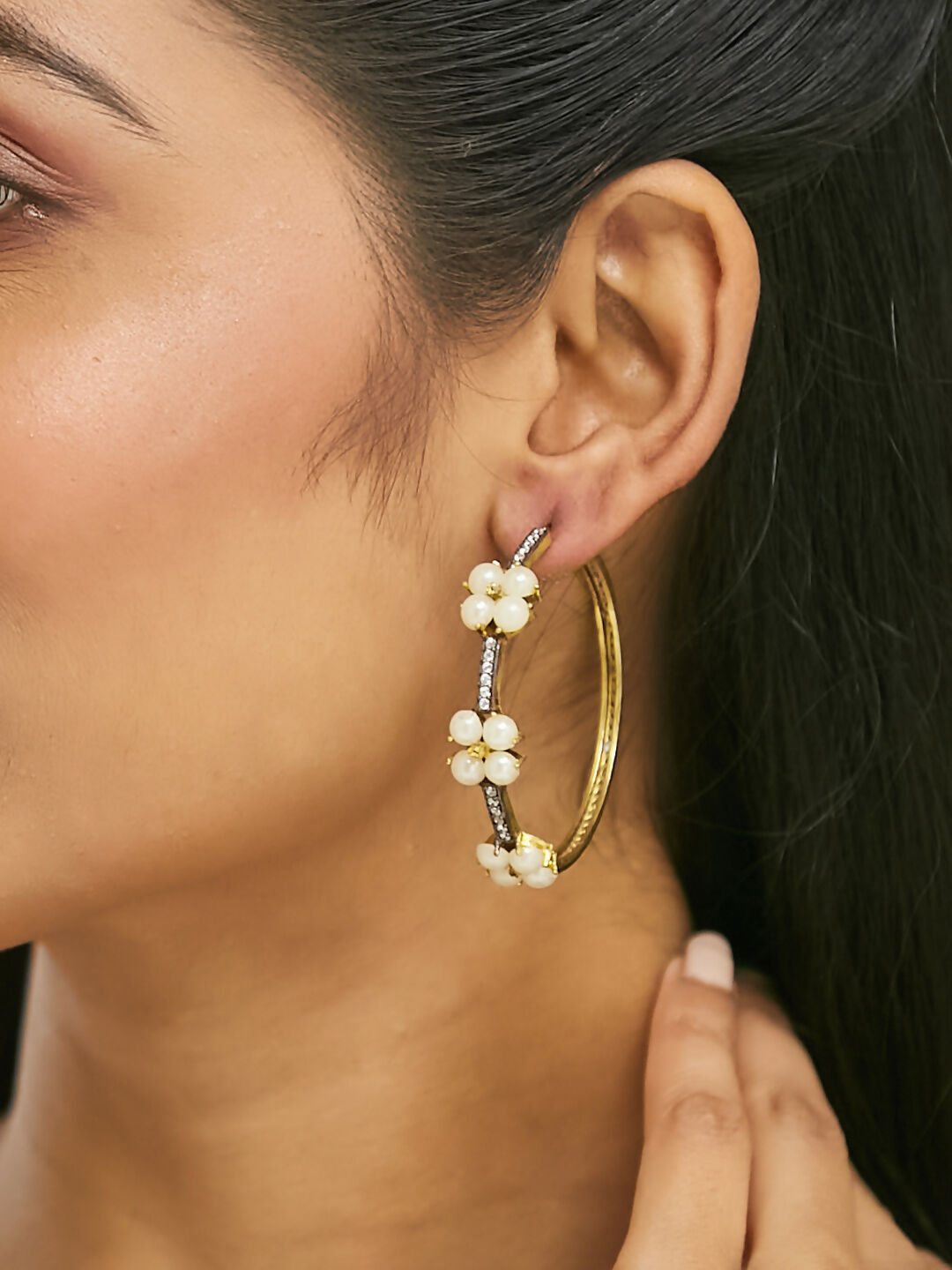 Nuyug 22K Gold-Plated Elegant Pearl Beaded Circular Hoop Earrings