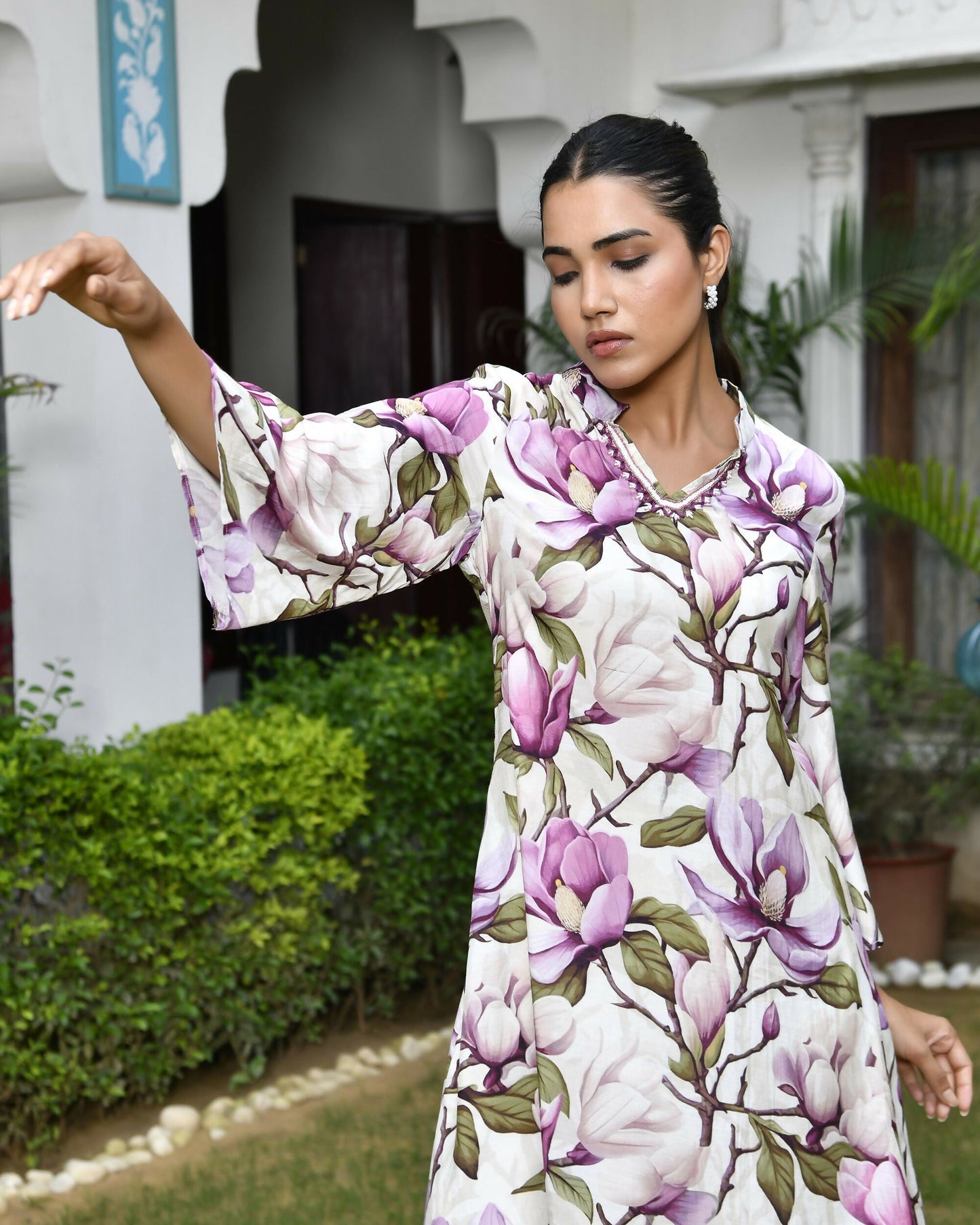 Vaasva Women's Cream Musline Viscose Digital Printed Cord Set
