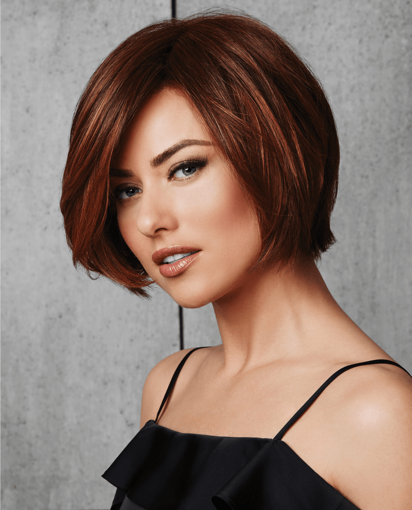 Hairdo Classic Fling wig R56/60  Silver Light Grey