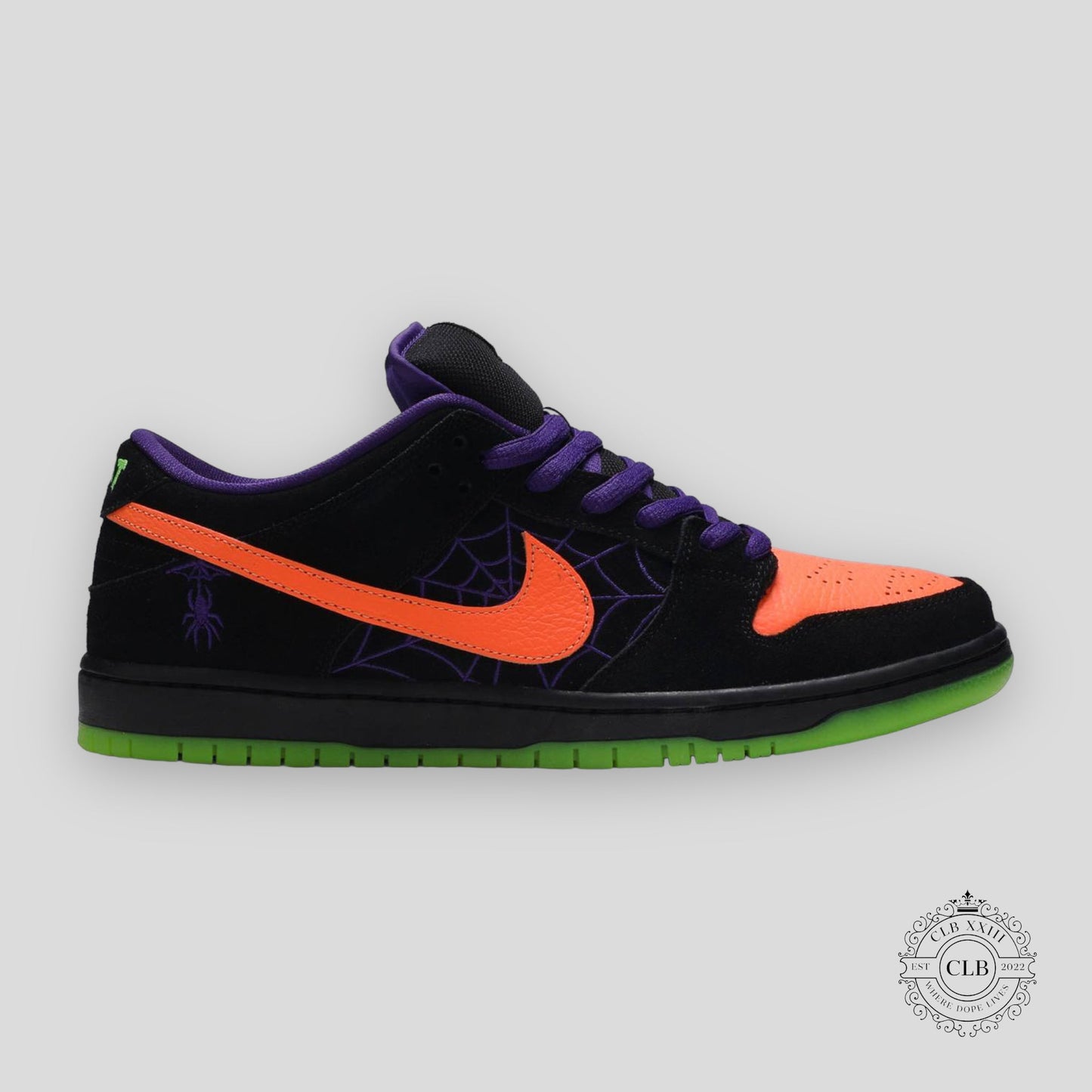 NIKE SB DUNK LOW "NIGHT OF MISCHIEF"