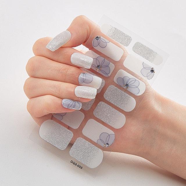 New Year Patterned Nail Decor Nail Polish Nail Art Stickers Full Beauty Sticker for Nails Nail Accessorie Christmas Nail Sticker 3D Nail Art Stickers Decal Slider Template Diy Nail Tool Decorations Nail Art Design Self Adhesive Luxury Designer Nail Sticke