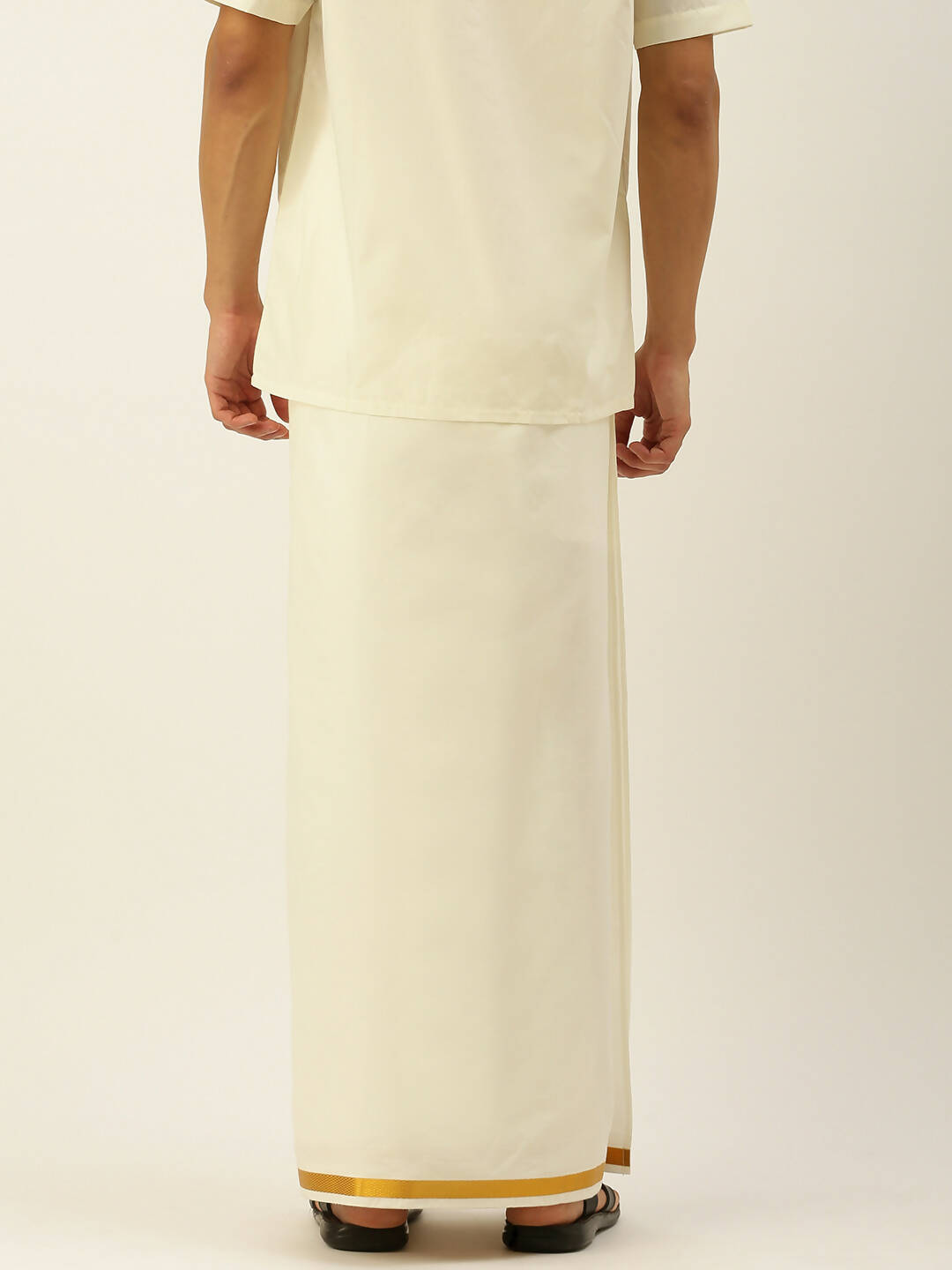 Ramraj Cotton Mens 1/2" Pure Cotton Dhoti Comes With Dhoti And Towel Set - Cream