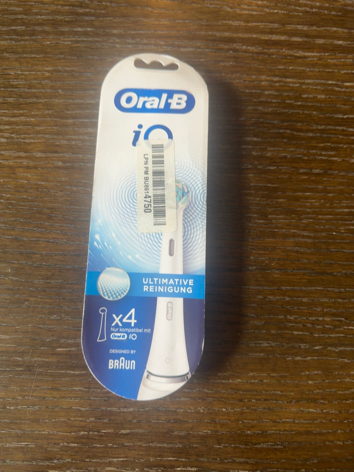 Oral-B iO Ultimate Clean Replacement Brush Heads, White, 4 Count