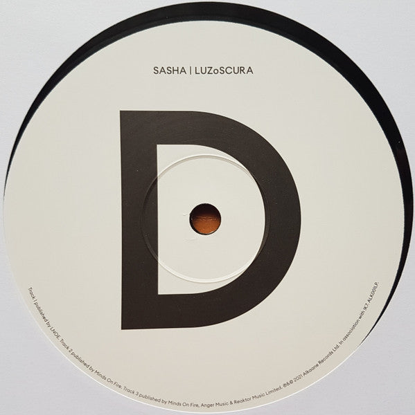 LUZoSCURA | Mint (M) Mint (M)