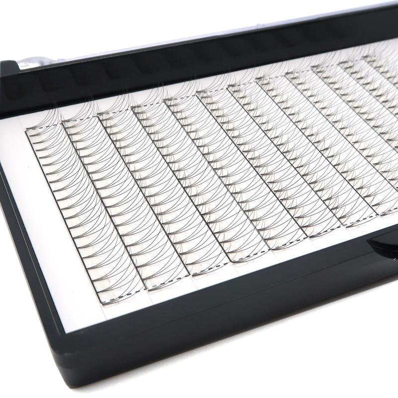 VIP Eyelashes -Pre Fanned Lash Extrensions 12 Lines  3D
