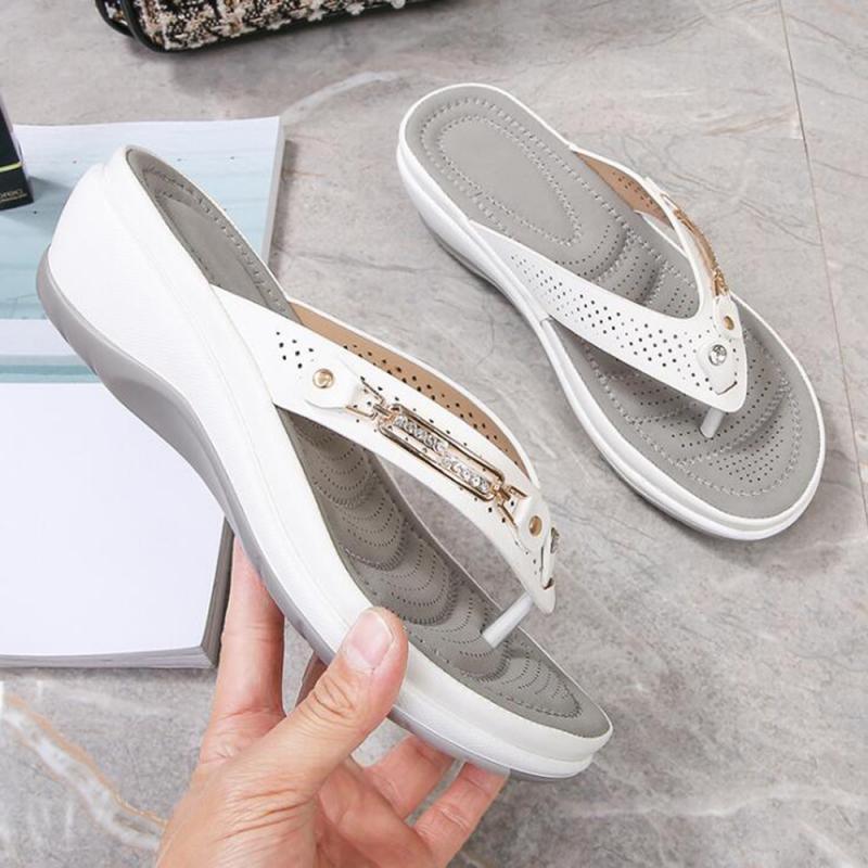 Women's Summer New Fashion Metal Button Slides